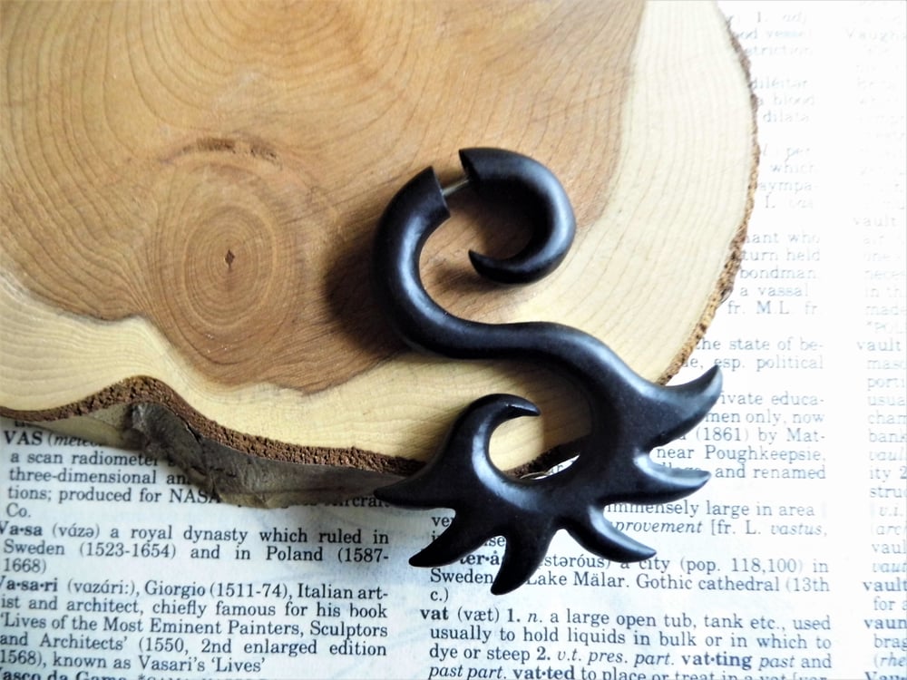 Black Spiral Fire Flare Faux Stretcher Extra Large