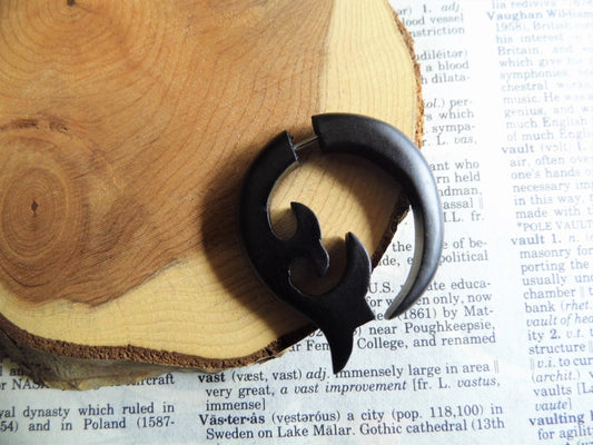 Black Crescent Moon Earring Men Women