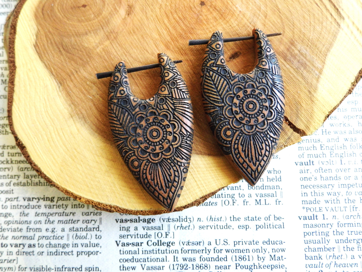 Wood Organic Earrings Unisex Engraved Arrow